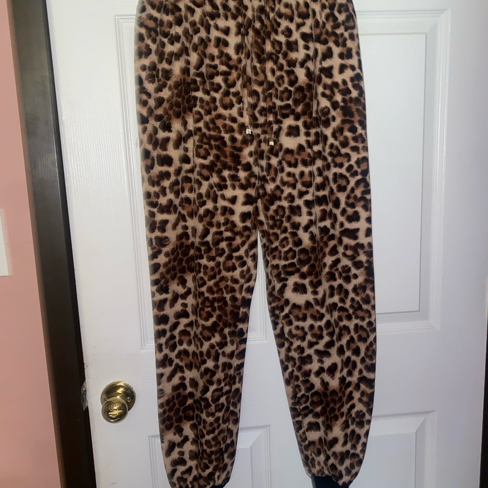 Entro Leopard Print Pants - Picture 13 of 13